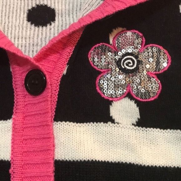 🌺 YOUNG HEARTS Sequin Button Front Hooded Sweater - Picture 5 of 6